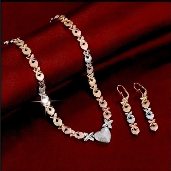 Jewelry - XO HEART MULTICOLOR NECKLACE & EARRINGS SET